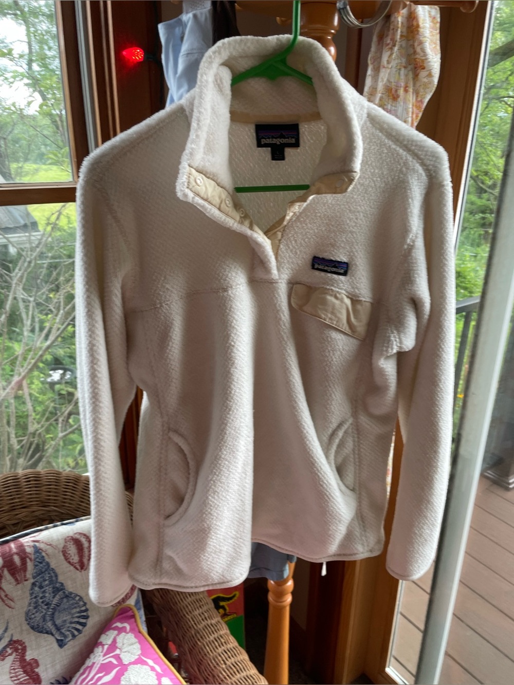 Patagonia Cream Sherpa Fleece Jacket - size large